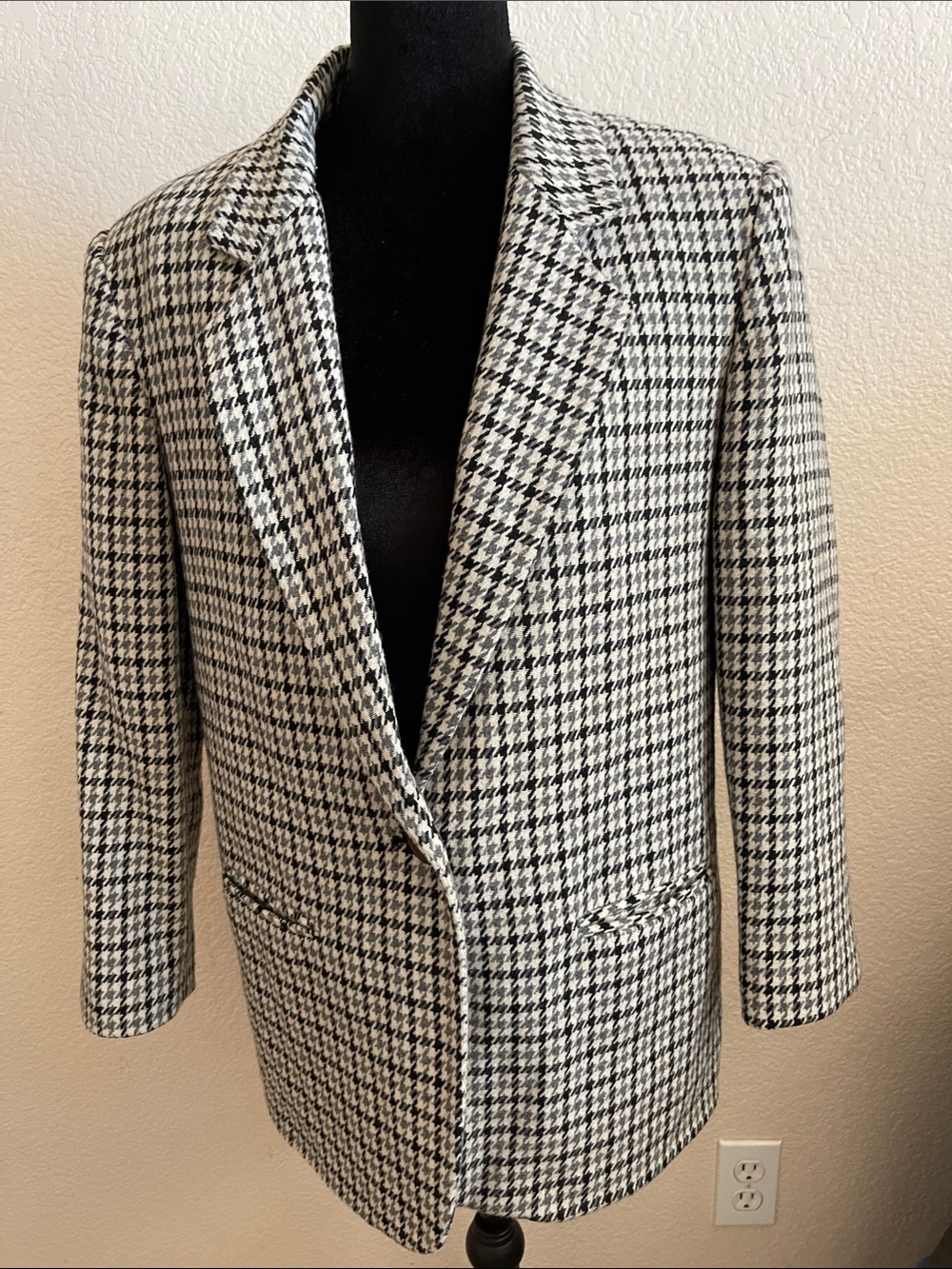 Sag Harbor Black & White Houndstooth Blazer